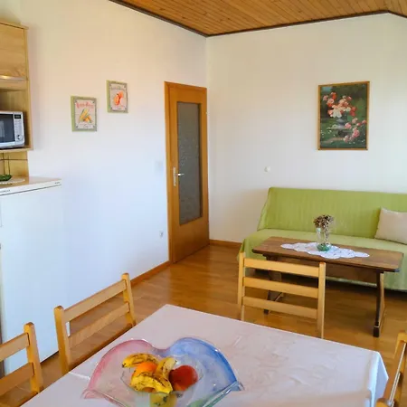 Апартаменты Sweet And Simple Sea View