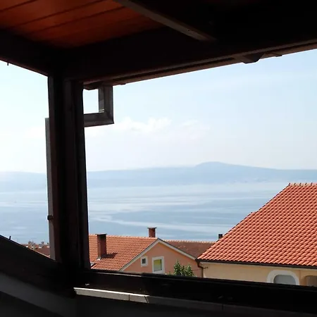 Sweet And Simple Sea View Apartment Crikvenica